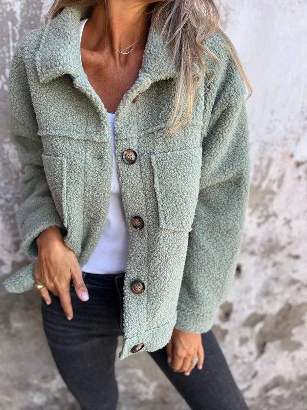 Lisbeth | Kort Ull Blazer med Klipper