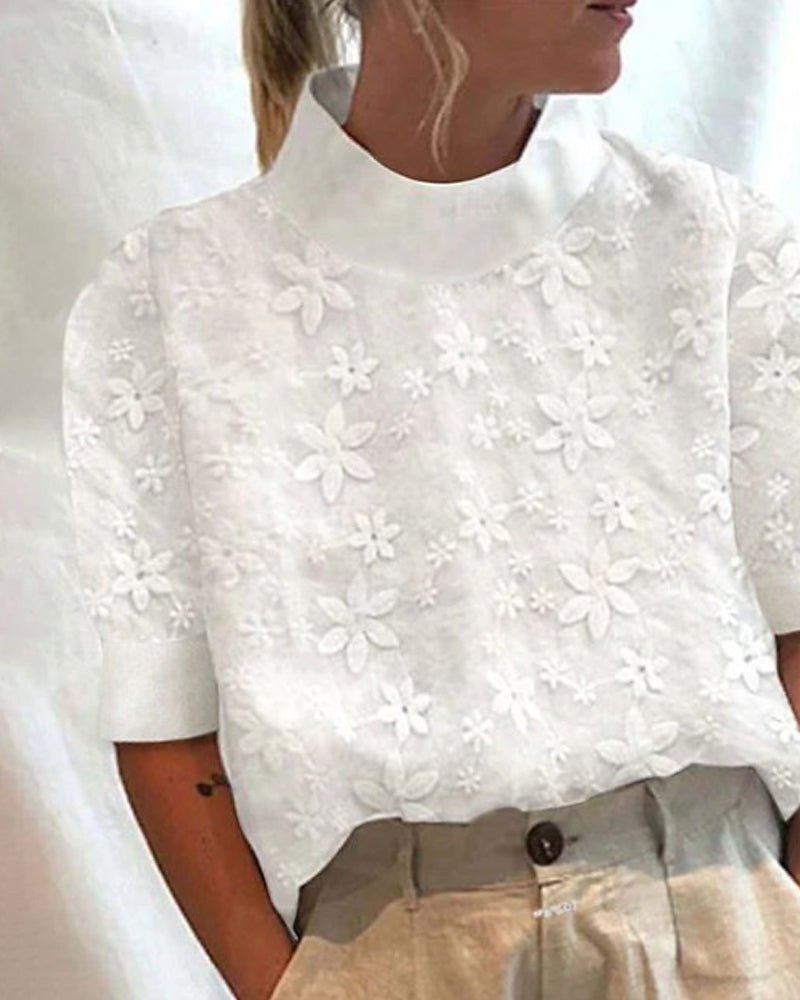 Karla | Med brodert solid ståkrage
