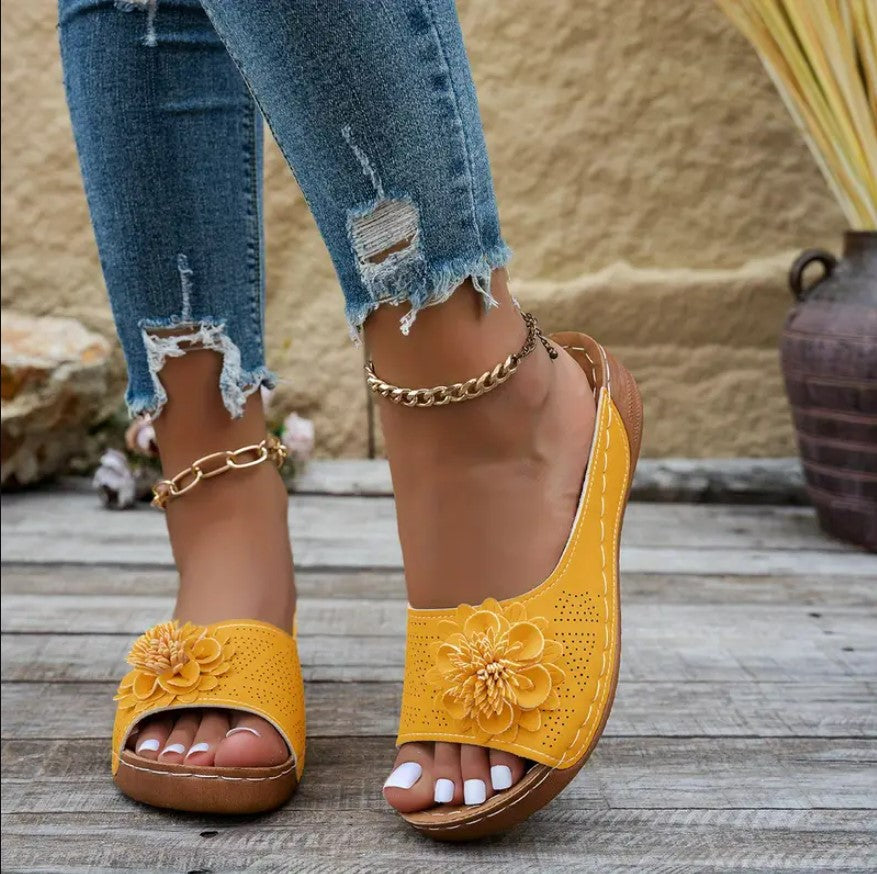 Thea | Elegant Floral Orthopediske Sandaler