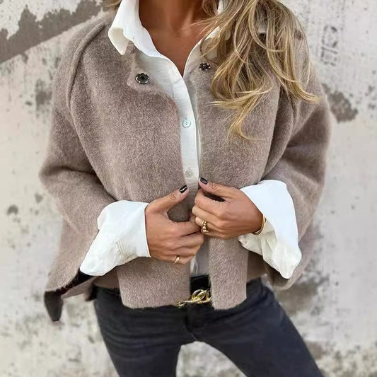 Ilse | Kort jakke med elegant utslåtte ermer