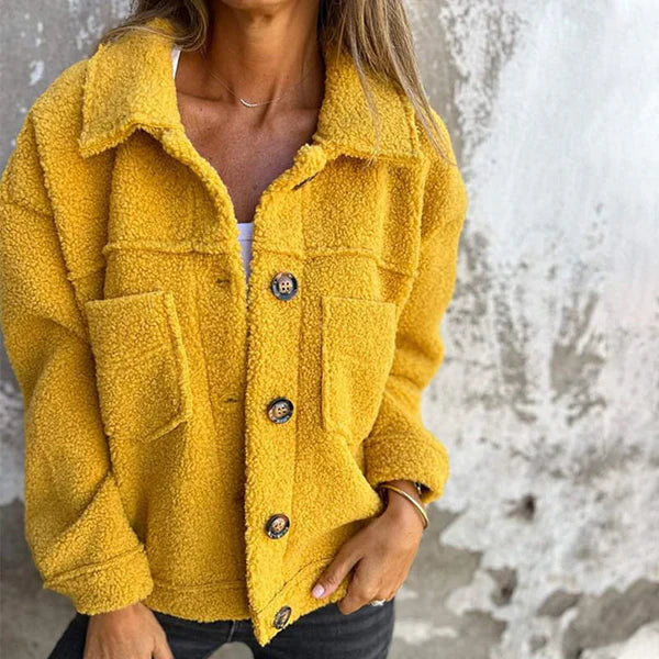 Lisbeth | Kort Ull Blazer med Klipper
