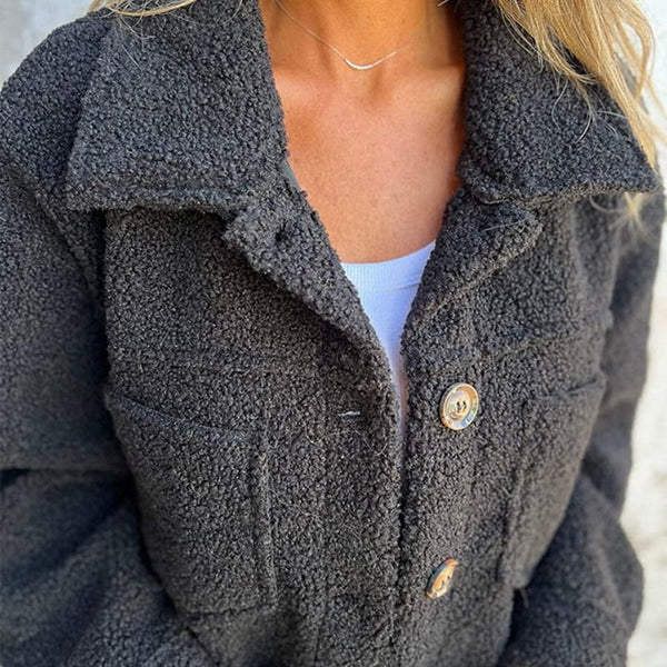 Lisbeth | Kort Ull Blazer med Klipper